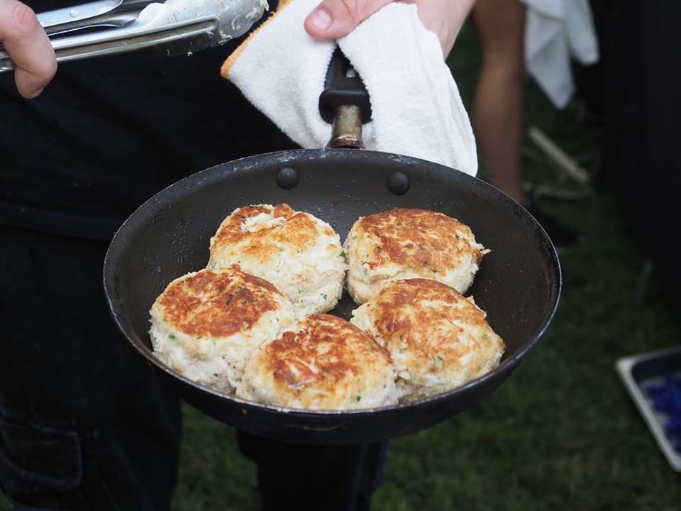 Cantwell''s Tavern, crab cakes