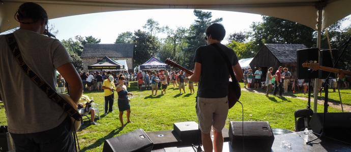 Spokey Speaky on the stage at brewfest