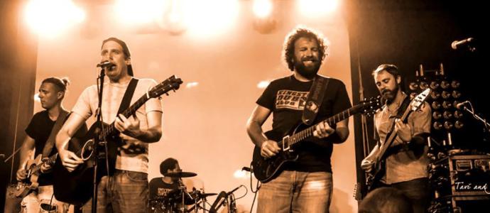 Spokey Speaky on stage in sepia